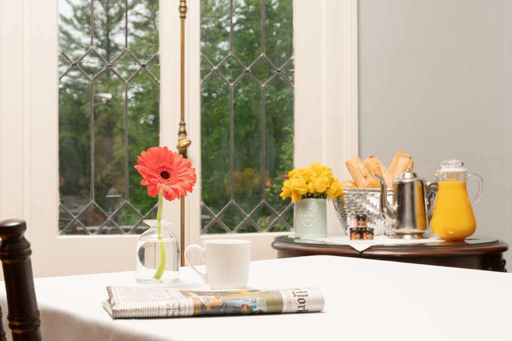 Seven Hills Inn Lenox Restaurace fotografie
